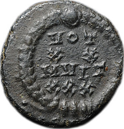 Монета Фоллис 330-354 Памятный выпуск, Рома в шлеме Римская Империя