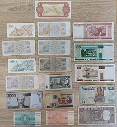 Лот иностранных банкнот 18 штук Украина, Белорусии, Индонезия, Чили, Болгария