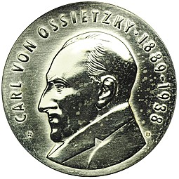Монета 5 марок 1989 Карл фон Осецкий Германия ГДР