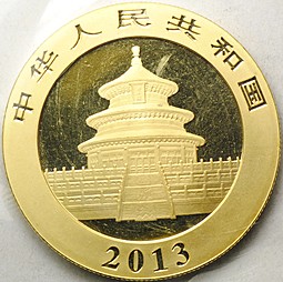 Монета 500 юаней 2013 Панда Китай