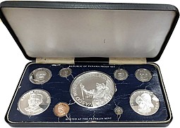 Набор монет 1, 5, 10, 50 сентесимо 1, 2 1/2, 5, 20 бальбоа 1977 PROOF Панама