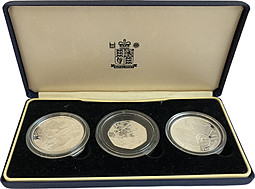 Набор монет 50 лет высадки союзных войск в Нормандии День D: 50 пенсов 1995 Великобритания, 1 доллар 1995 США, 1 франк 1993 Франция