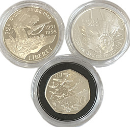 Набор монет 50 лет высадки союзных войск в Нормандии День D: 50 пенсов 1995 Великобритания, 1 доллар 1995 США, 1 франк 1993 Франция