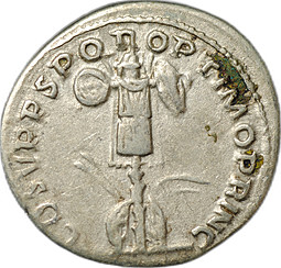Монета Денарий 107-108 Траян (98-117) Трофеи оружия Римская Империя