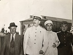 Фотография 1945 года Никита Хрущёв, Иосиф Сталин, Георгий Маленков, Лаврентий Берия, Вячеслав Молотов 24x18 см