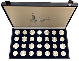 Набор Олимпиада 80 в Москве 5, 10 рублей 1977-1980 28 монет серебро АЦ в оригинальной коробке