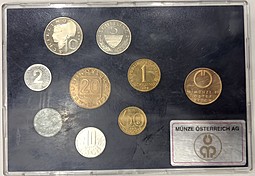Годовой набор монет 2,5,10,50 грошей 1,5,10,20 шиллингов 1989 с жетоном Австрия